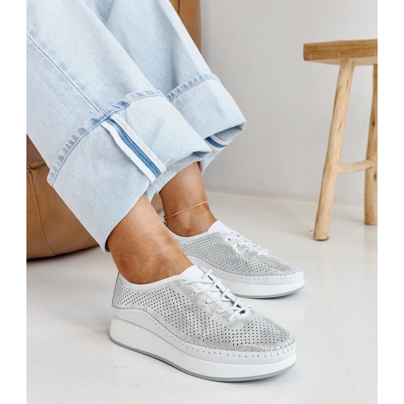 Zapatillas de piel plateadas con plataforma Amana. 1