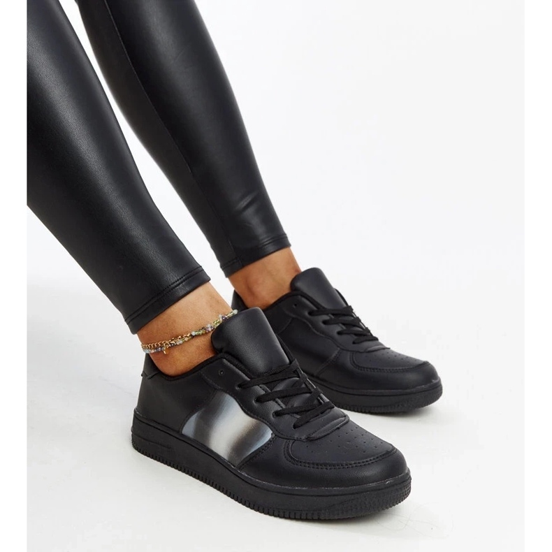 Zapatillas negras en la plataforma asmarin negro 2