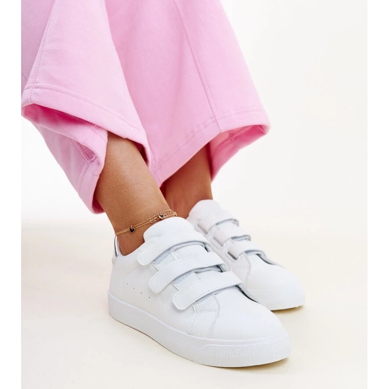 Zapatillas con velcro blancas y plateadas de Samala blanco 1