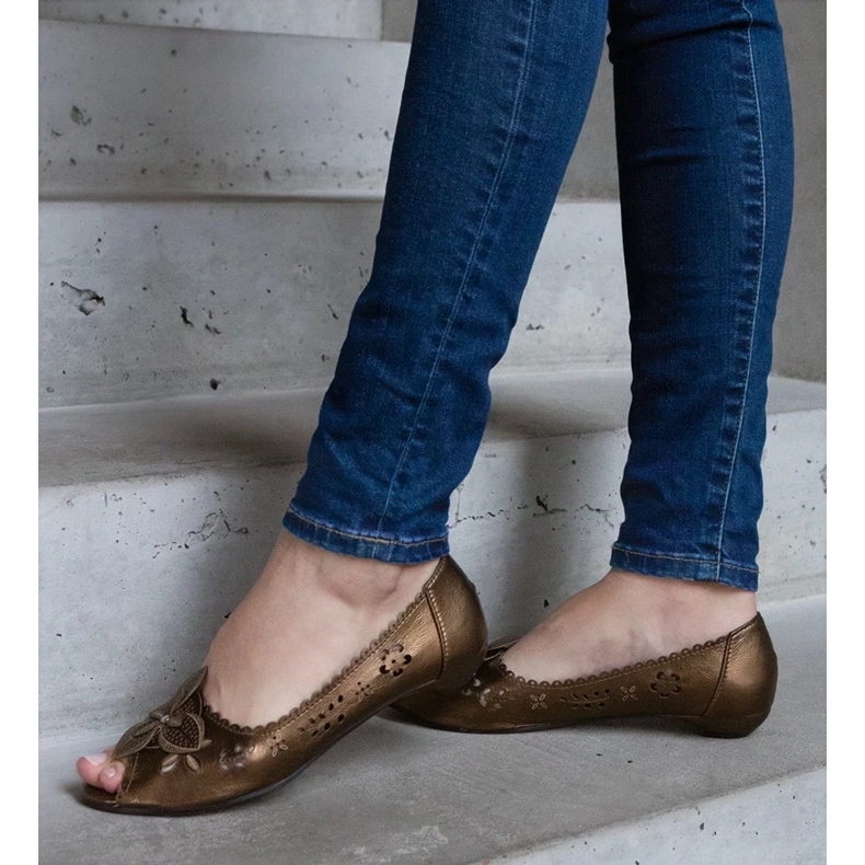 D/CEO Bailarinas marrones caladas con puntera abierta de Ursull marrón 2