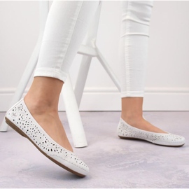 Zapatos cómodos de piel calados Rieker W RKR649, blanco 4