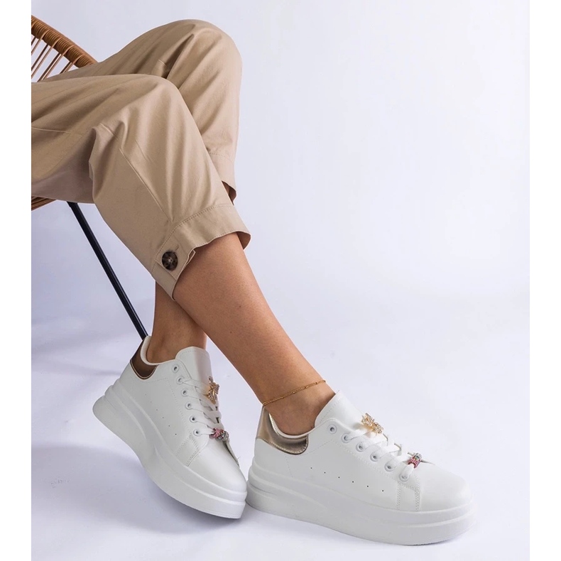 D/CEO Deportivas blancas con plataforma decoradas con una mariposa Aranda blanco 1