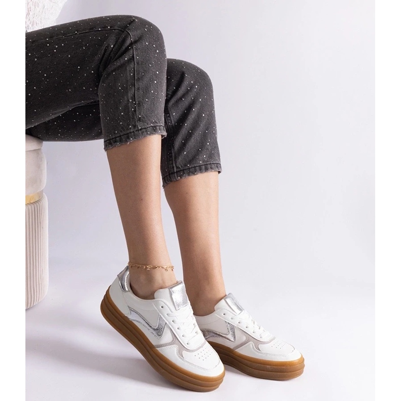 D/CEO Deportivas blancas y plateadas con suela de goma Quica. plata 1