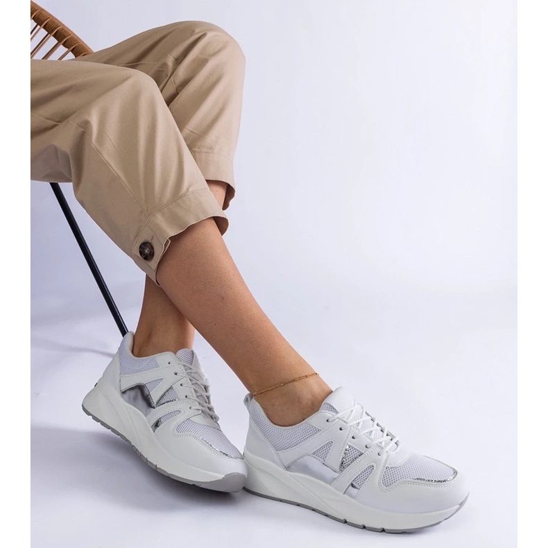 D/CEO Zapatillas blancas en una suela gruesa Sierra blanco 2