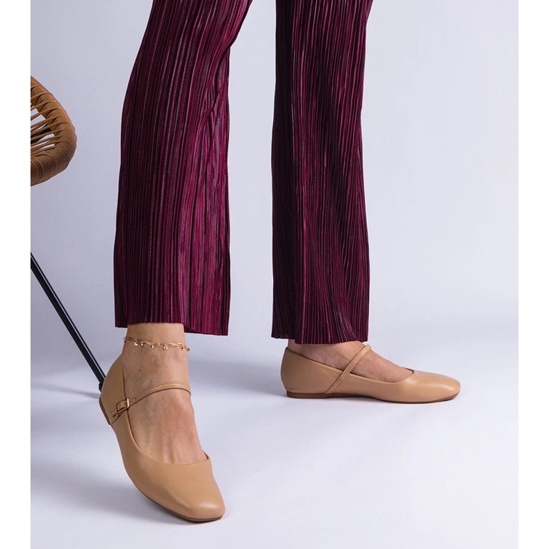 D/CEO Bailarinas beige con hebillas de ecopiel Kamelia 2