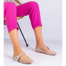 D/CEO Bailarinas beige decoradas con una hebilla con cristales de demetra 3