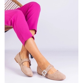 D/CEO Bailarinas beige decoradas con una hebilla con cristales de demetra 4