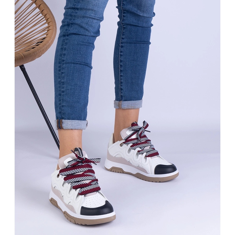 Zapatillas de deporte para mujeres blancas con cordones decorativos blanco 1