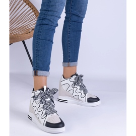 Zapatillas de deporte de mujeres blancas con cordones gruesos blanco 1