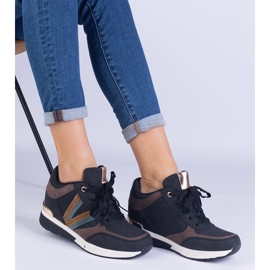 Zapatillas negras para mujeres en una cuña oculta negro 3