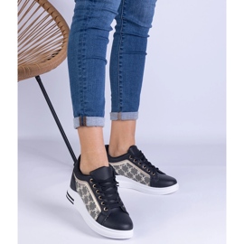 Zapatillas negras para mujeres en una cuña oculta negro 1