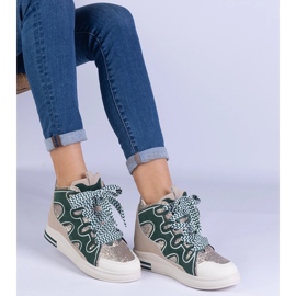 Zapatillas verdes con cordones gruesos y brillo 3