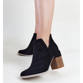 D/CEO Botas asimétricas con aislamiento negro y bloque Vanja 3