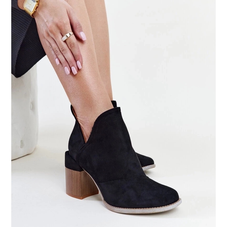 D/CEO Botines negros asimétricos con aislamiento de Nadica 1 D/CEO Botines negros asimétricos con aislamiento de Nadica 1