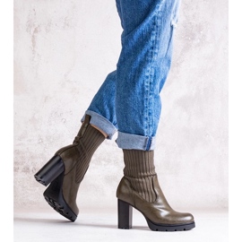 D/CEO Botines verdes confeccionados en ecopiel Asera. 1