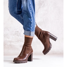 D/CEO Botines marrones confeccionados en ecopiel Asera 2 D/CEO Botines marrones confeccionados en ecopiel Asera 2