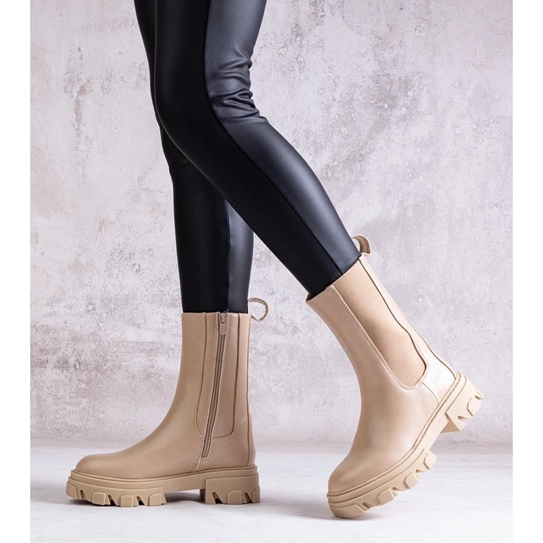 D/CEO Botín alto beige confeccionado en ecopiel Manera 1