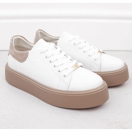 Zapatos deportivos en la plataforma blanca de Filippo Paw546a blanco 1