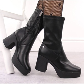 Botas en el poste de Goe en MM2N4047 INT2056 negro 4
