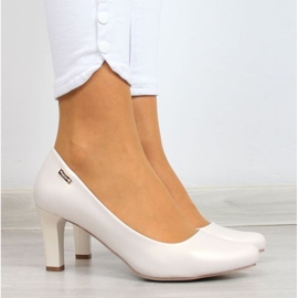 Bombas en la publicación Sergio Leone Beige 6