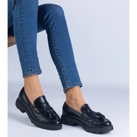 Zapatos clásicos negros con flecos 2
