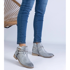 Botas planas plateadas con recorte y hebilla plata 1 Botas planas plateadas con recorte y hebilla plata 1