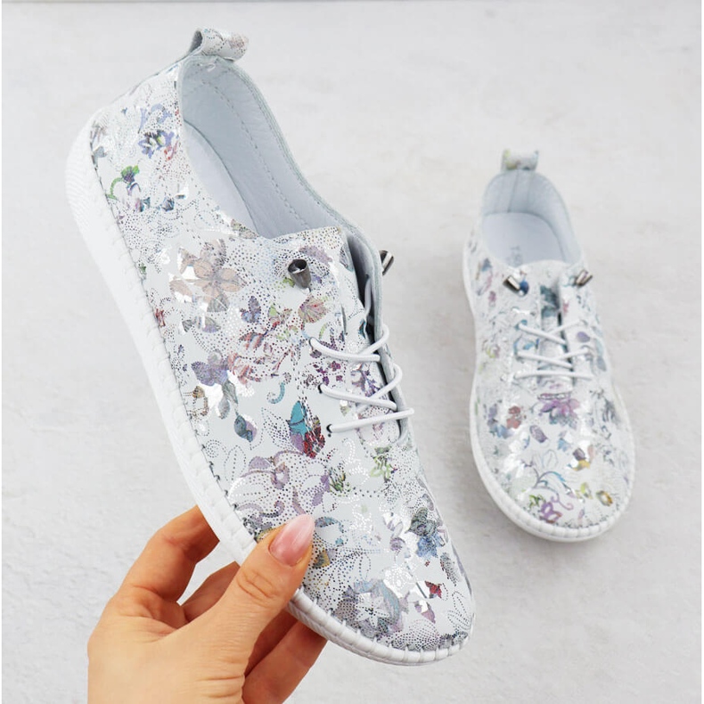 Zapatos de cuero para mujeres con flores blancas T.Sokolski 2023 FL blanco 1 Zapatos de cuero para mujeres con flores blancas T.Sokolski 2023 FL blanco 1