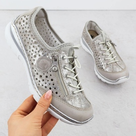 Zapatos para mujeres cómodos abiertos beige plateado rieker l32p6-90 6