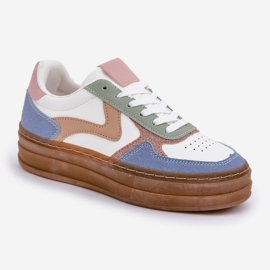 Pasadas de mujer con brillo en la plataforma azul 4