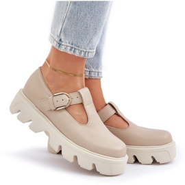 Zapatos de cuero con un beige de Zazoo 20183 8