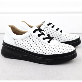 Zapatos de cuero a mano para mujeres en la plataforma White Vinceza 79506 blanco 2