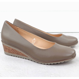 Vinceza Bombas para mujeres. beige 2