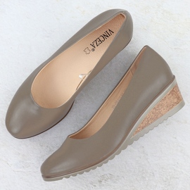 Vinceza Bombas para mujeres. beige 3