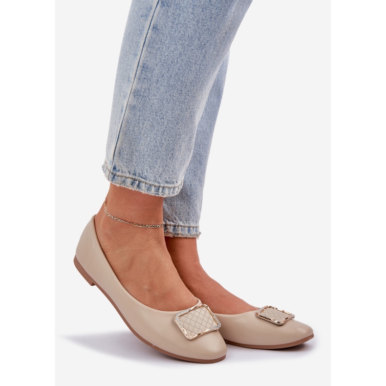 Bailarinas de cuero ecológica con decoración beige 1 Bailarinas de cuero ecológica con decoración beige 1