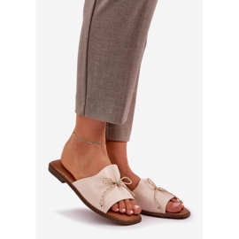 Suelas planas con un arco beige decorativo 1 Suelas planas con un arco beige decorativo 1