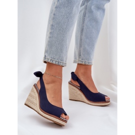 Sandalias azul marino con tacón de cuña 2