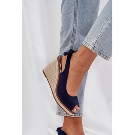 Sandalias azul marino con tacón de cuña 3