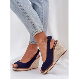 Sandalias azul marino con tacón de cuña 5