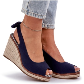 Sandalias azul marino con tacón de cuña 7