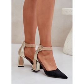 Sandalias en el pilar con los dedos de los pies puntiagudos negro 3