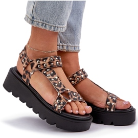 Sandalias decoradas en la plataforma de estampado de leopardo marrón 8
