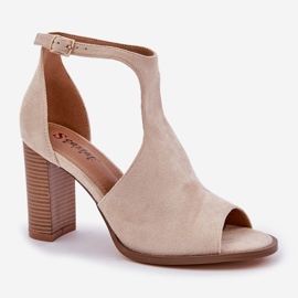 Sandalias en el beige ligero de pilar de gamuza ecológica 4