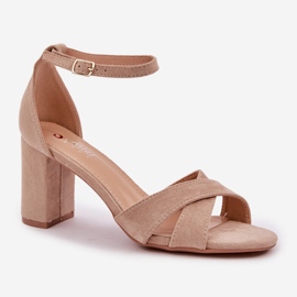 Sandalias en el talón del bar con beige ecológico 4