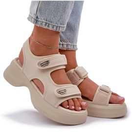 Sandalias livianas de material en la plataforma beige ligera 7