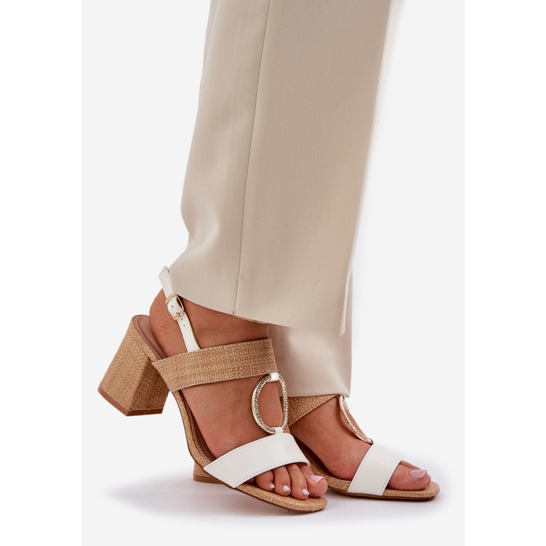 Sandalias de beige blanco en la barra 1