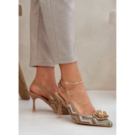 Tacones altos trenzados con un tacón marrón 3