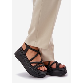 Sandalias en una plataforma masiva con rayas negras negro 1