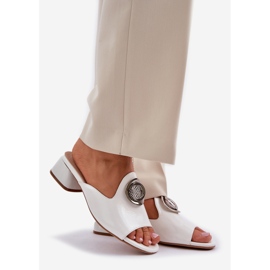 Jezzi Las elegantes bajas de las mujeres con una decoración blanca blanco 1 Jezzi Las elegantes bajas de las mujeres con una decoración blanca blanco 1