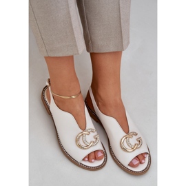 Sandalias de cuero de ceñada plana con la decoración Laura Messi 2865 beige 7
