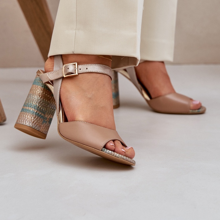 Sandalias elegantes de cuero en la publicación de Laura Messi 2136 Dark -earing beige 2